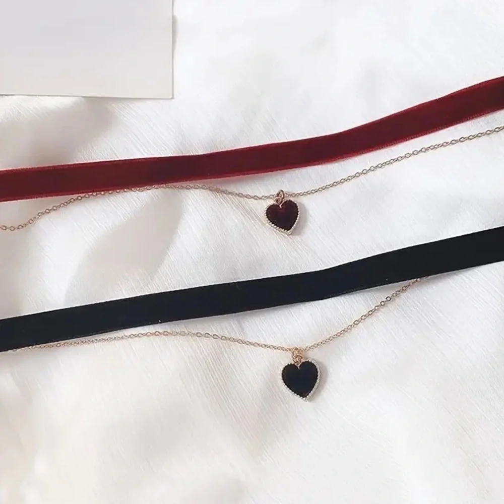 Elegant Heart Pendant Choker Necklace Set. 2 pcs red & black Necklace ❤️